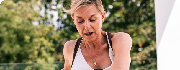 image de mise en situation d'un coach sportif et son client